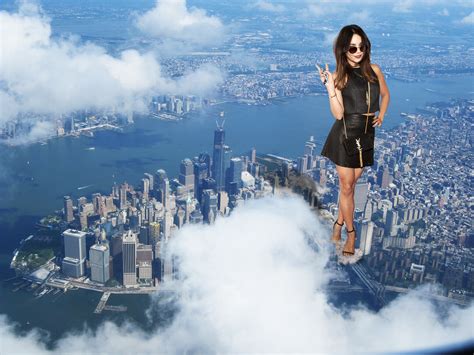giantess vod|Giantess Vanessa in Bigger is way better — Видео .